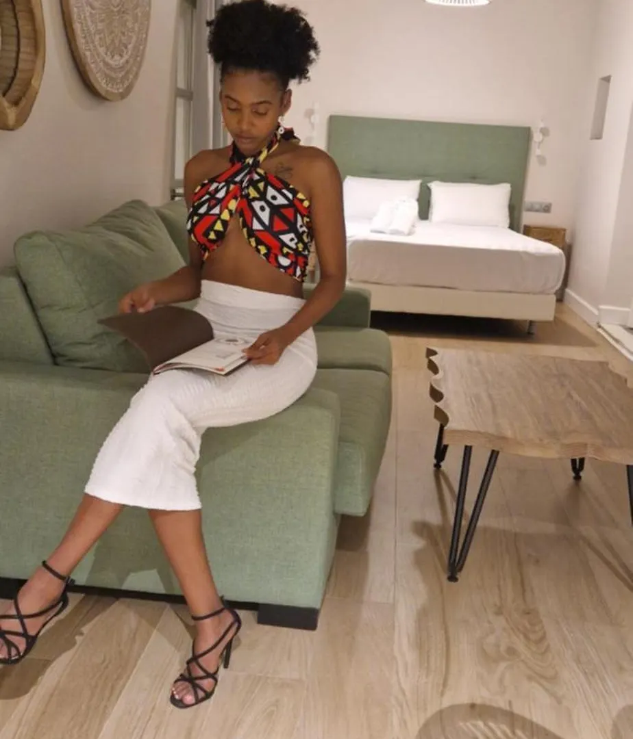 4U Suites Granada Apartment